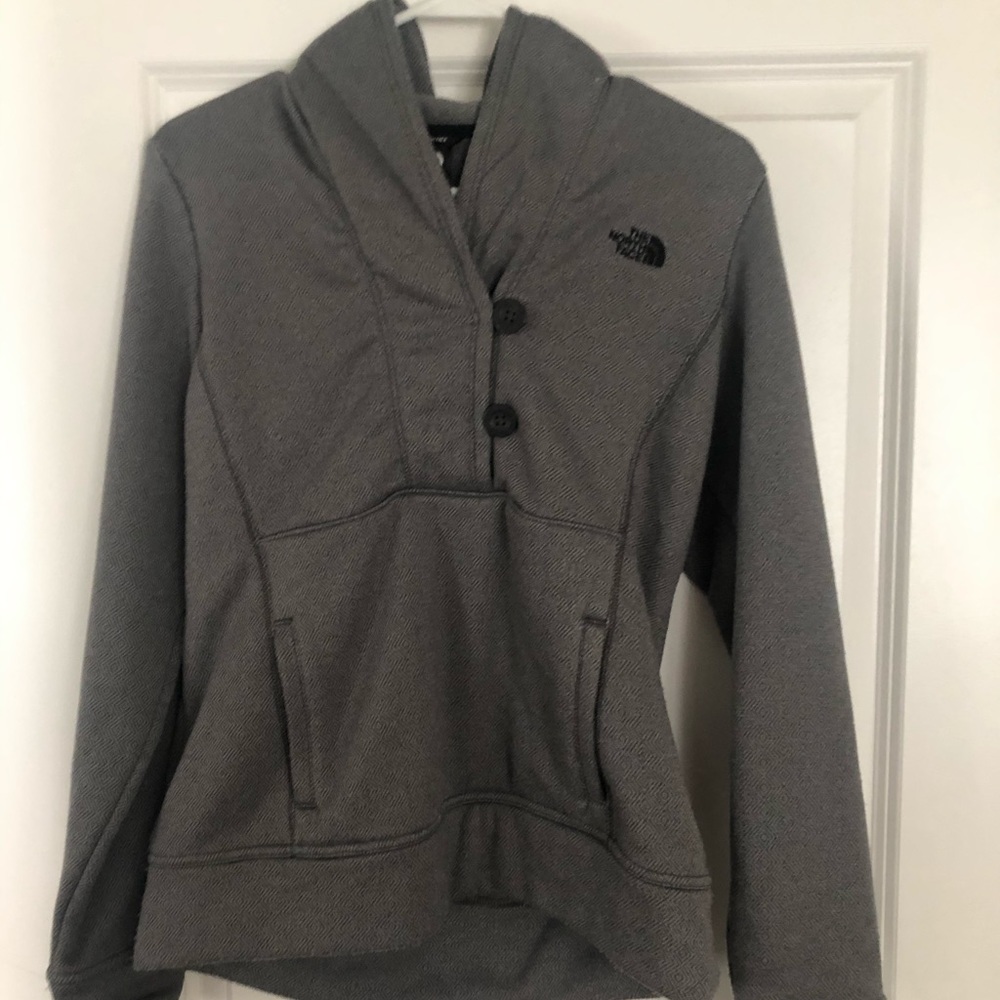 Women’s North Face Medium Pullover